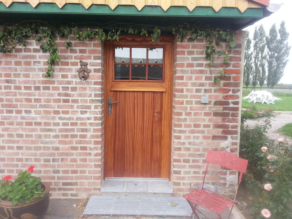 Gite De La Ferme Des Crins Blancs Villa Hazebrouck Room photo